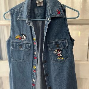Very cute Disney jean shirt